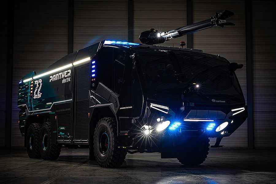 csm PANTHER electric Imagebild Bildergalerie 1 822d47b49b PANTHER - Electric 5