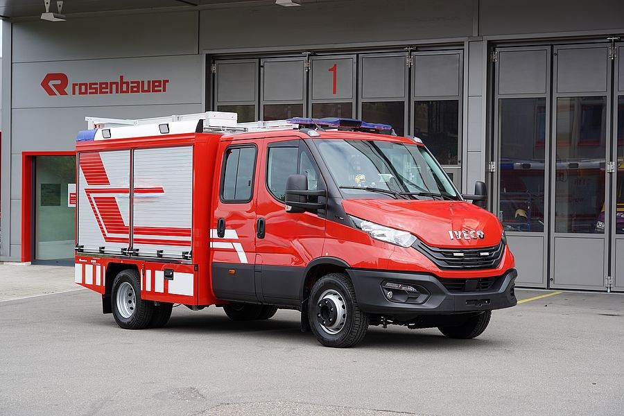 e11f15ab b697 4679 a417 c6162655315a IVECO - 1500L - 4 Seat - 4x2 3